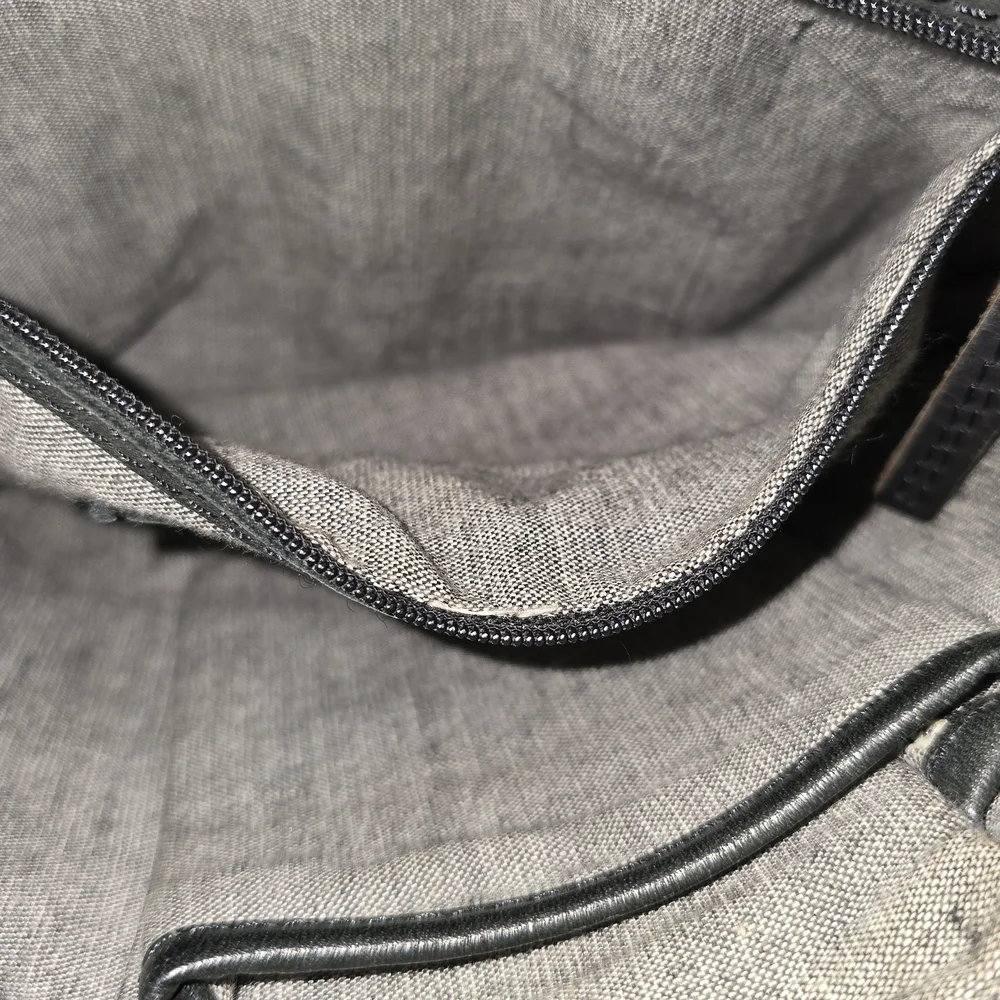 Elk AU Rustic Leather Messenger Bag - Picture 5 of 6